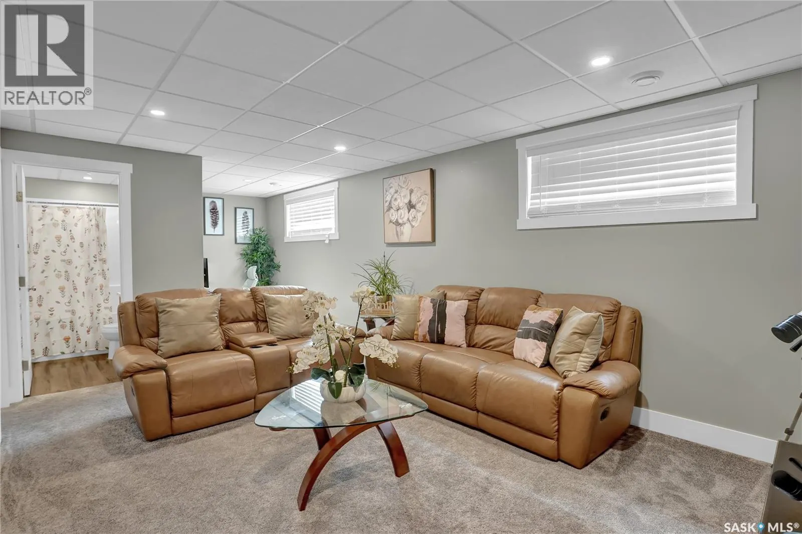 1049 Maplewood DRIVE