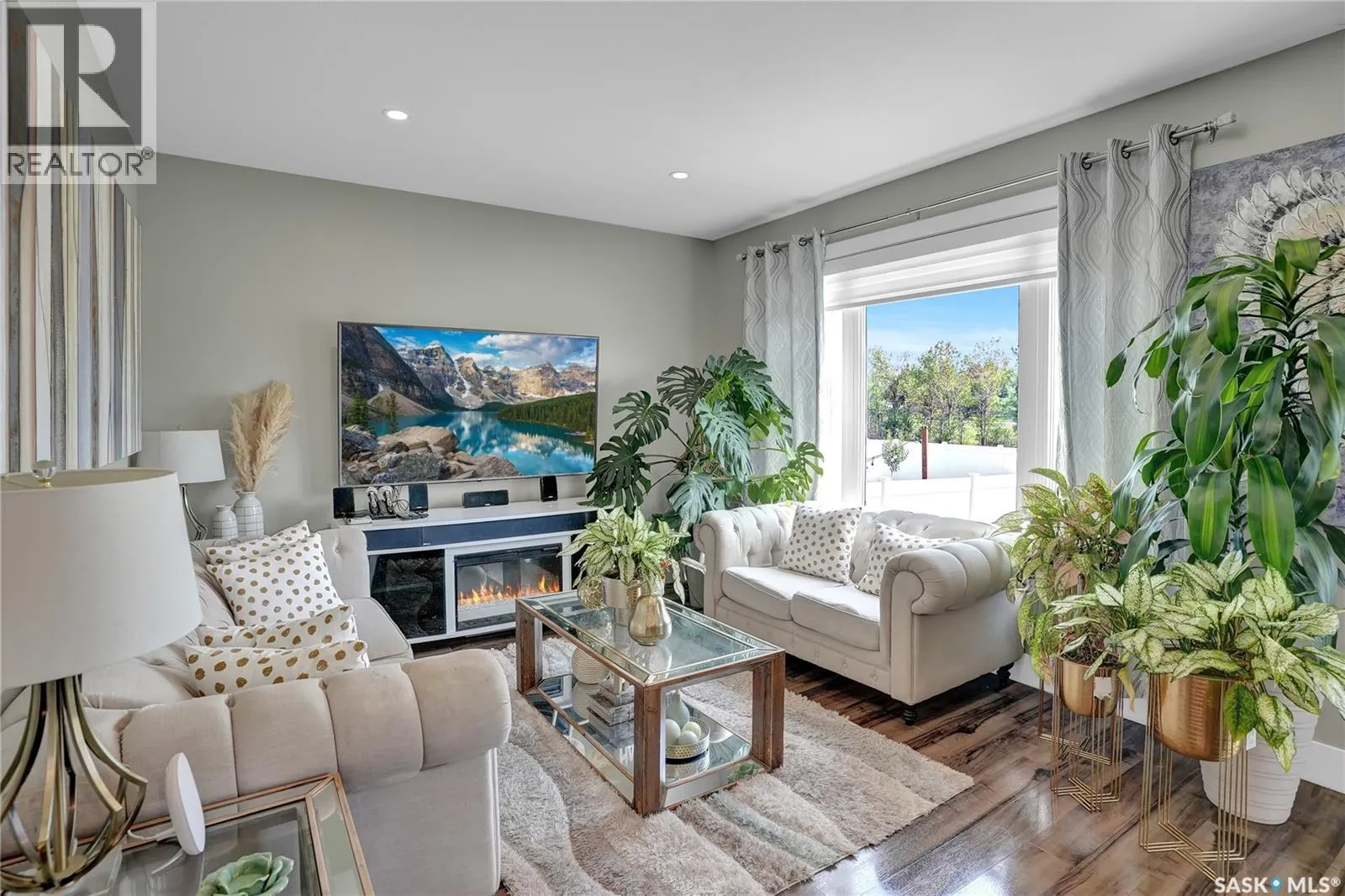 1049 Maplewood DRIVE