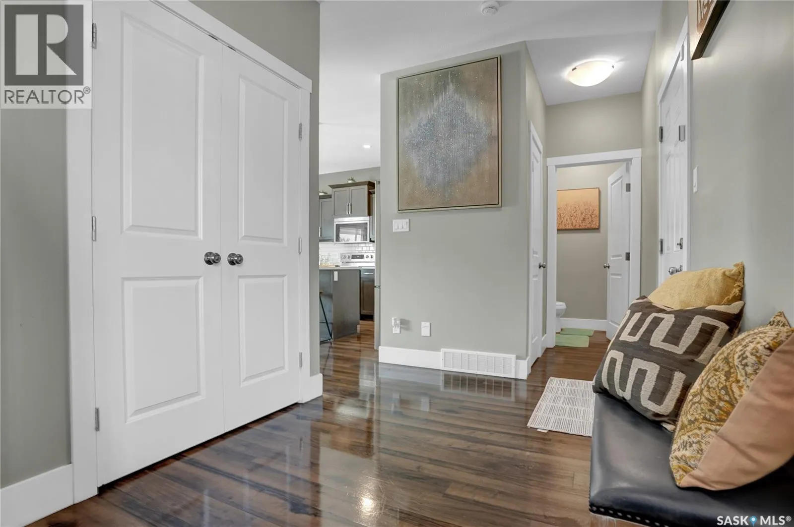 1049 Maplewood DRIVE