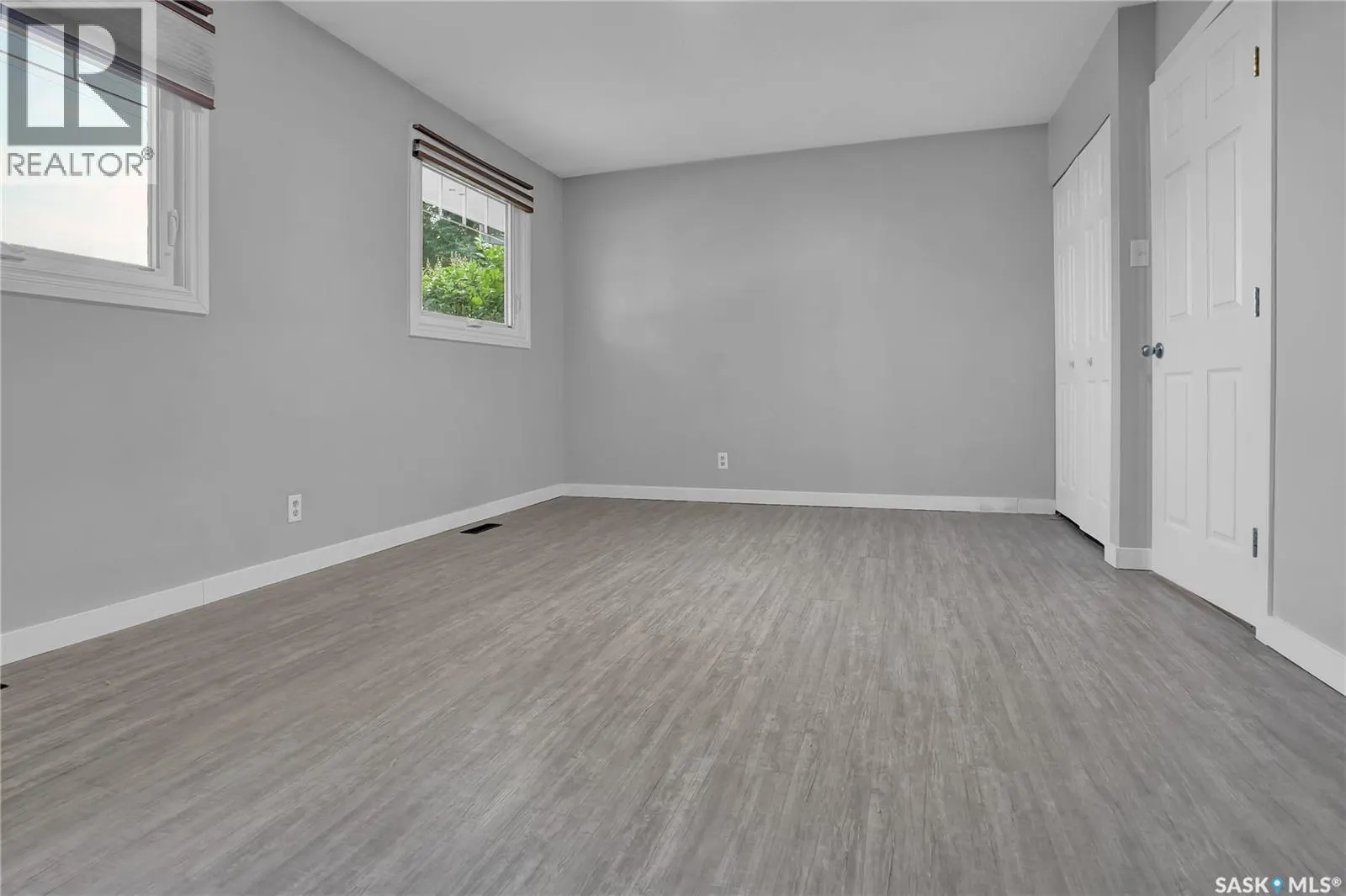 1228 Athabasca STREET W
