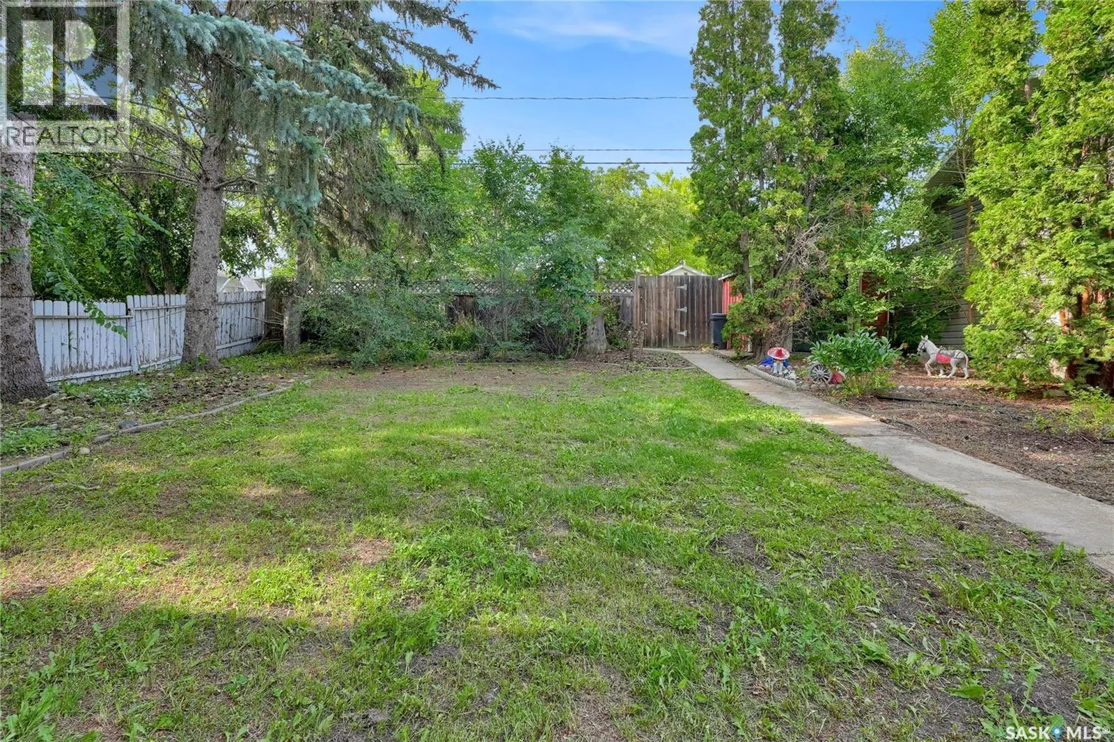 1228 Athabasca STREET W