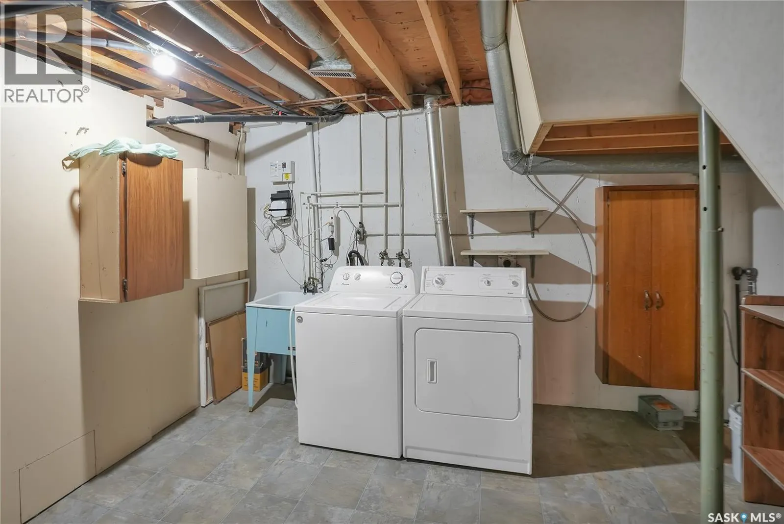1228 Athabasca STREET W