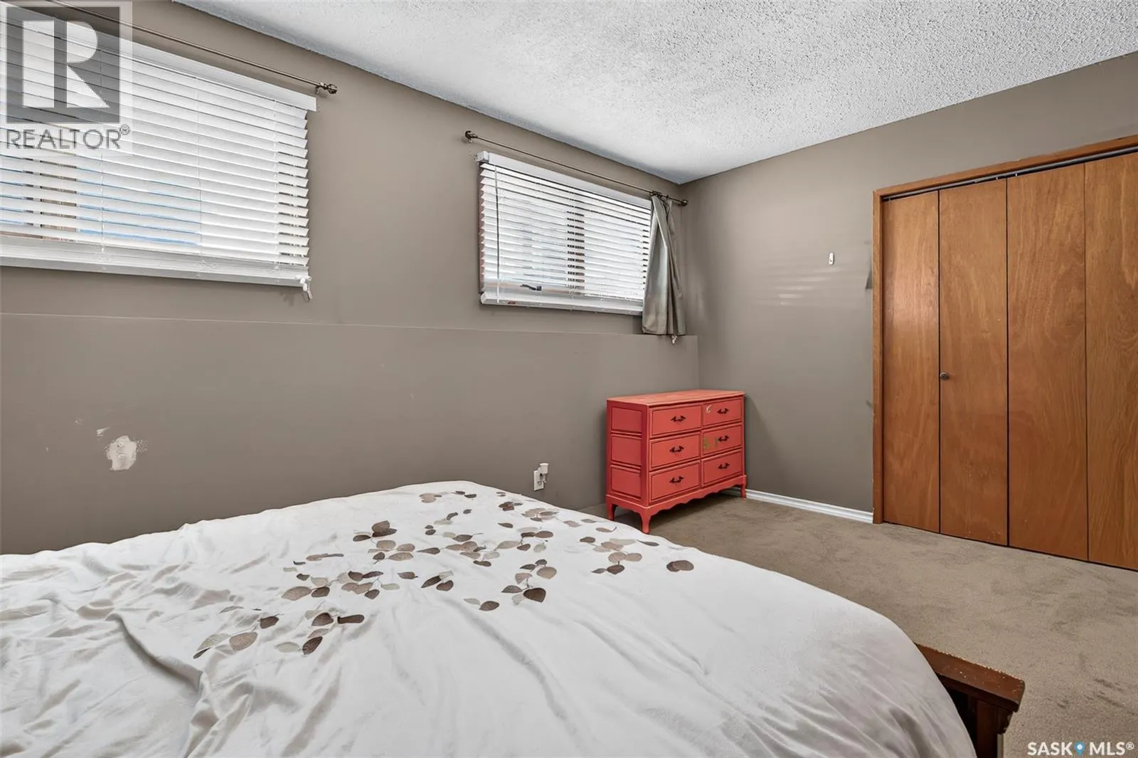1355 Manitou CRESCENT