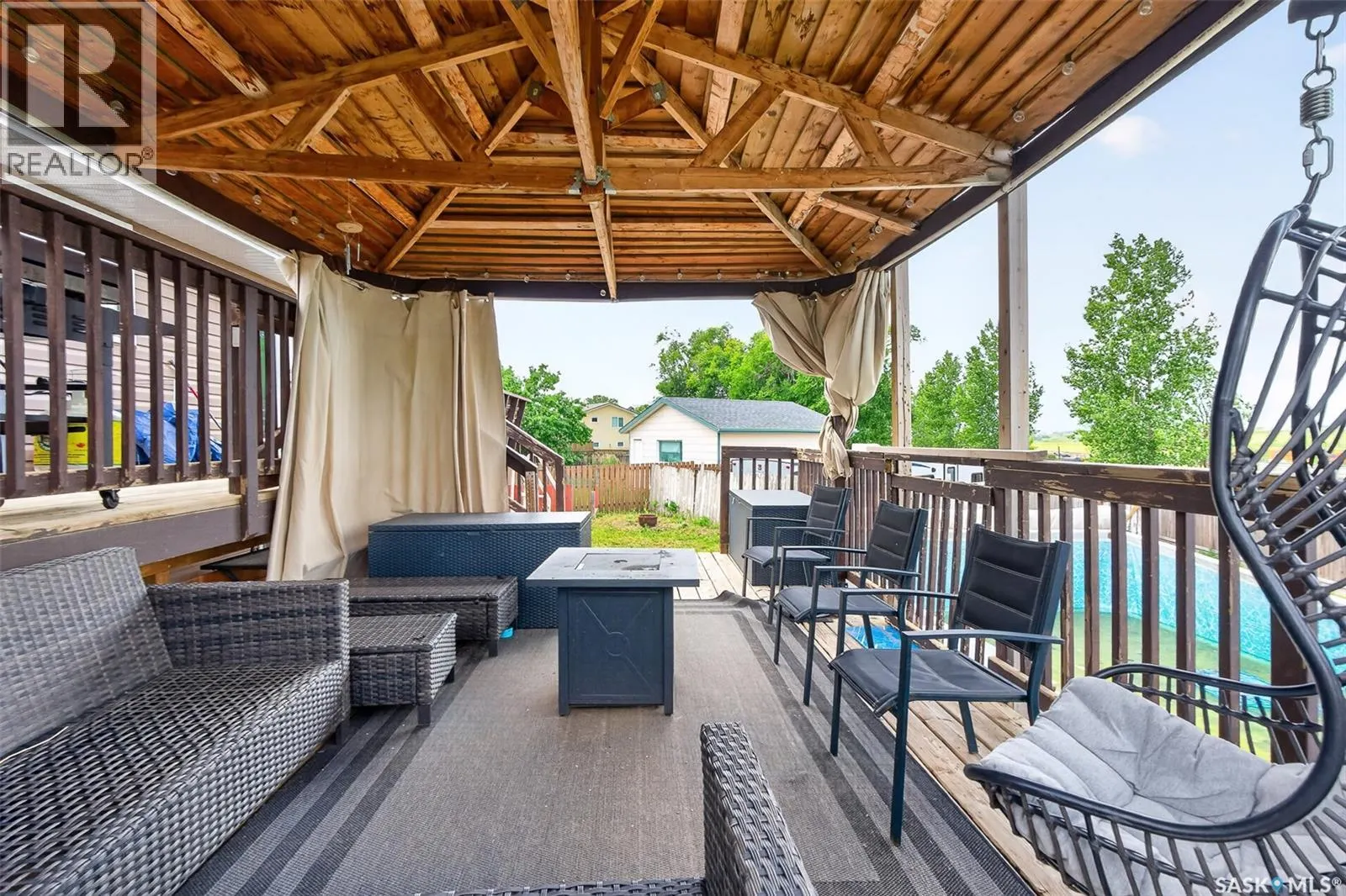 1355 Manitou CRESCENT