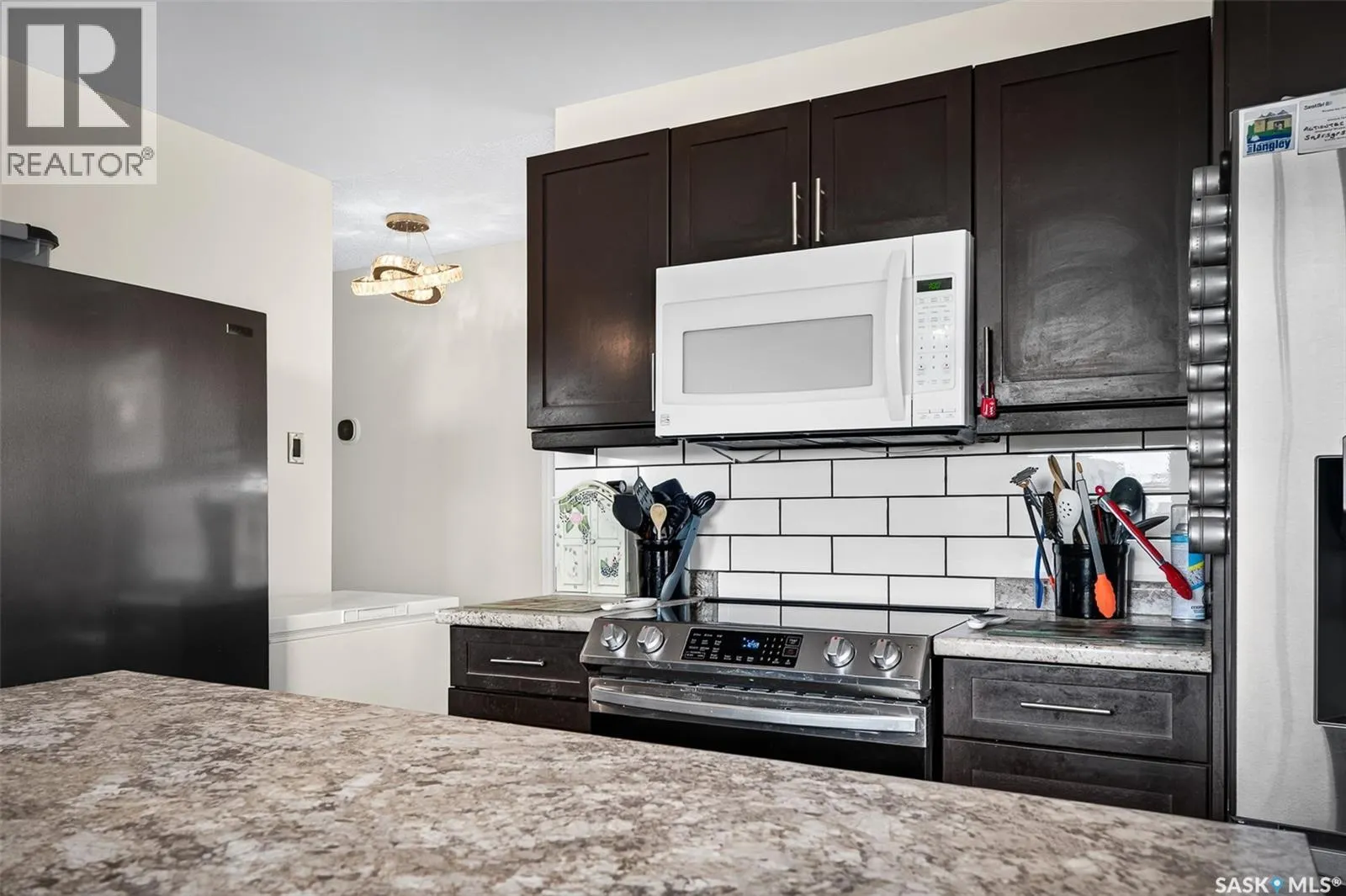1355 Manitou CRESCENT