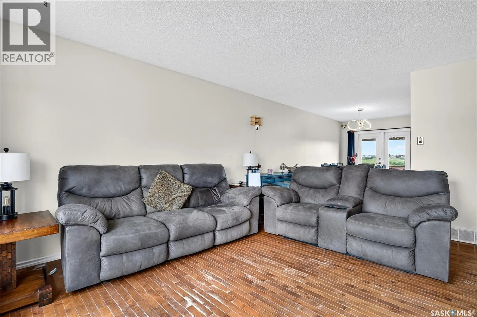 1355 Manitou CRESCENT