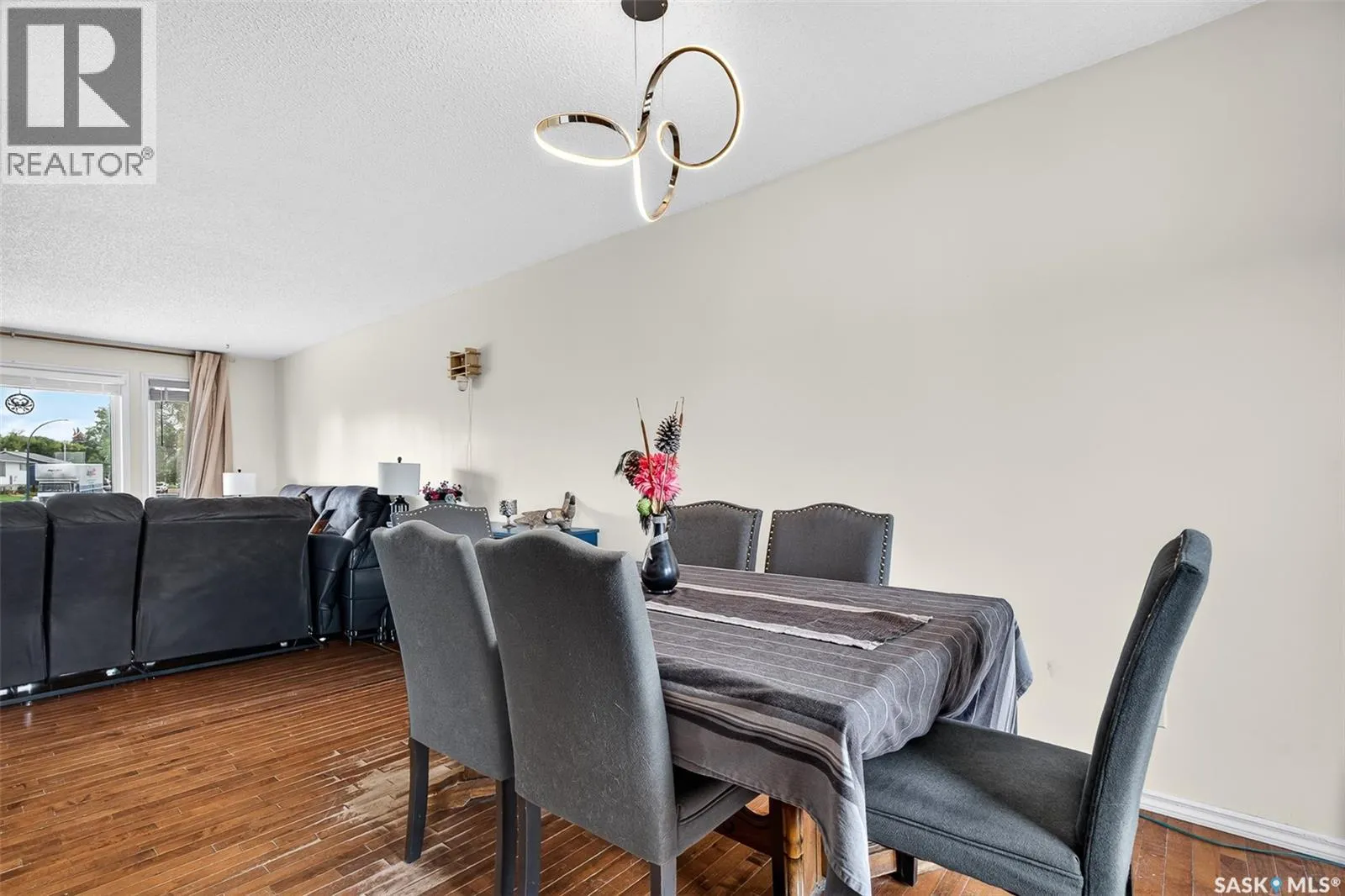 1355 Manitou CRESCENT