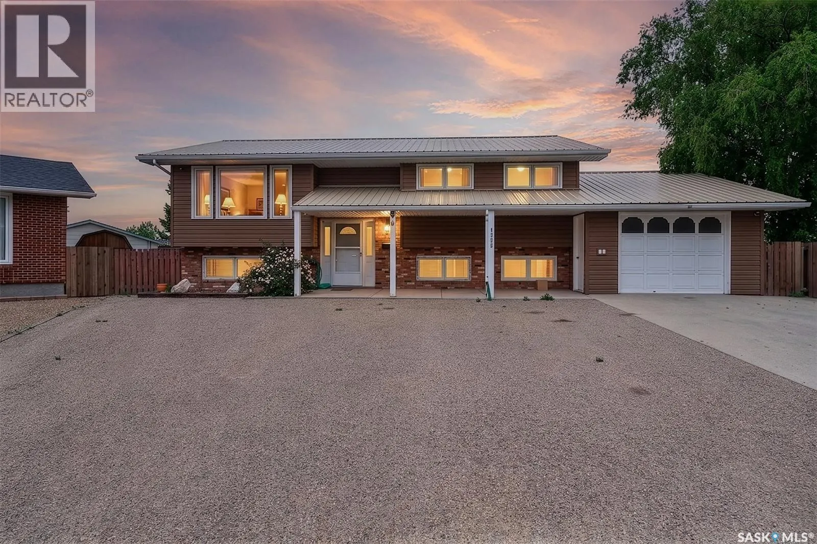 1355 Manitou CRESCENT