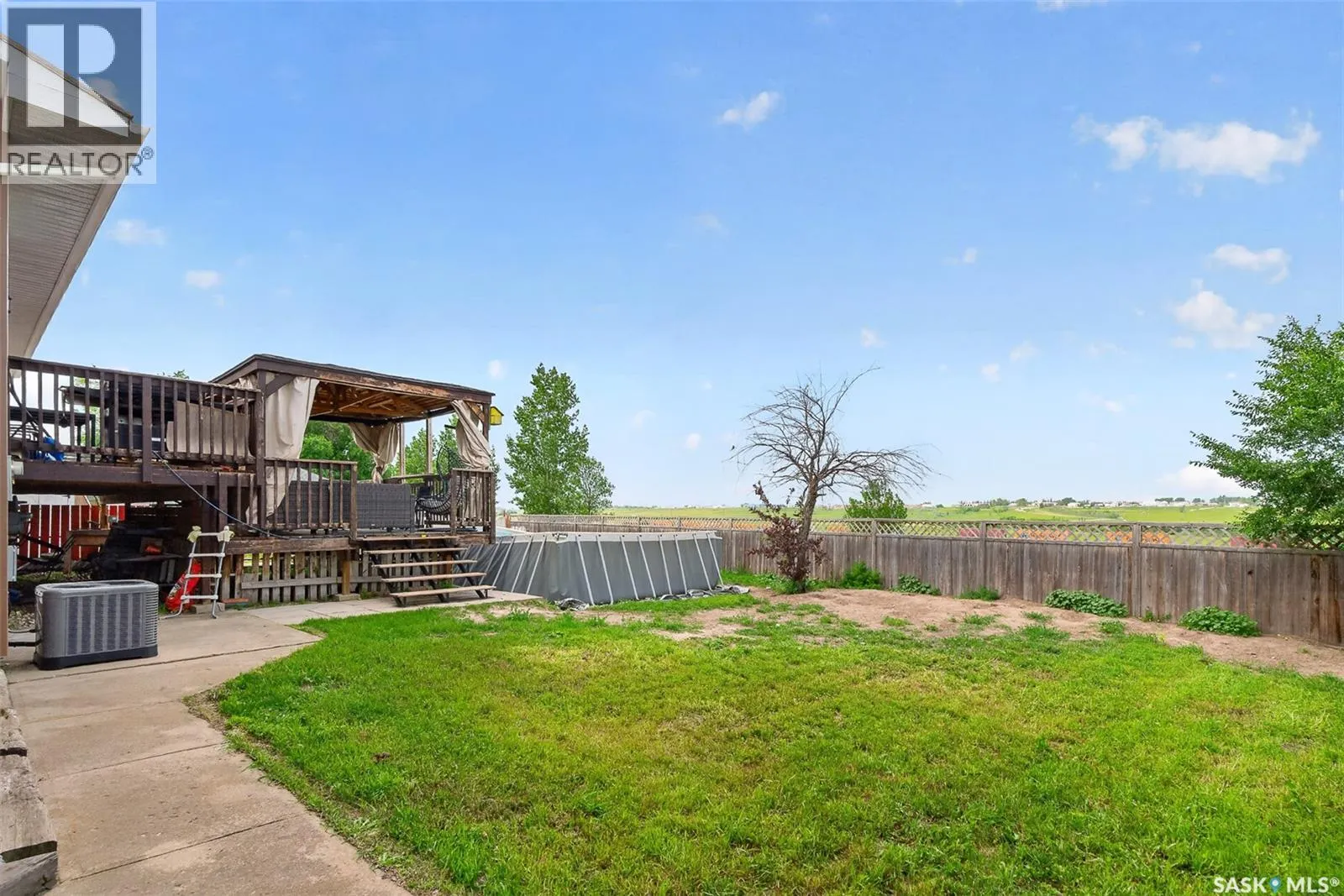 1355 Manitou CRESCENT
