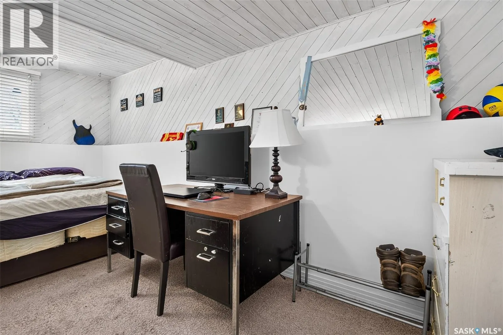 1355 Manitou CRESCENT