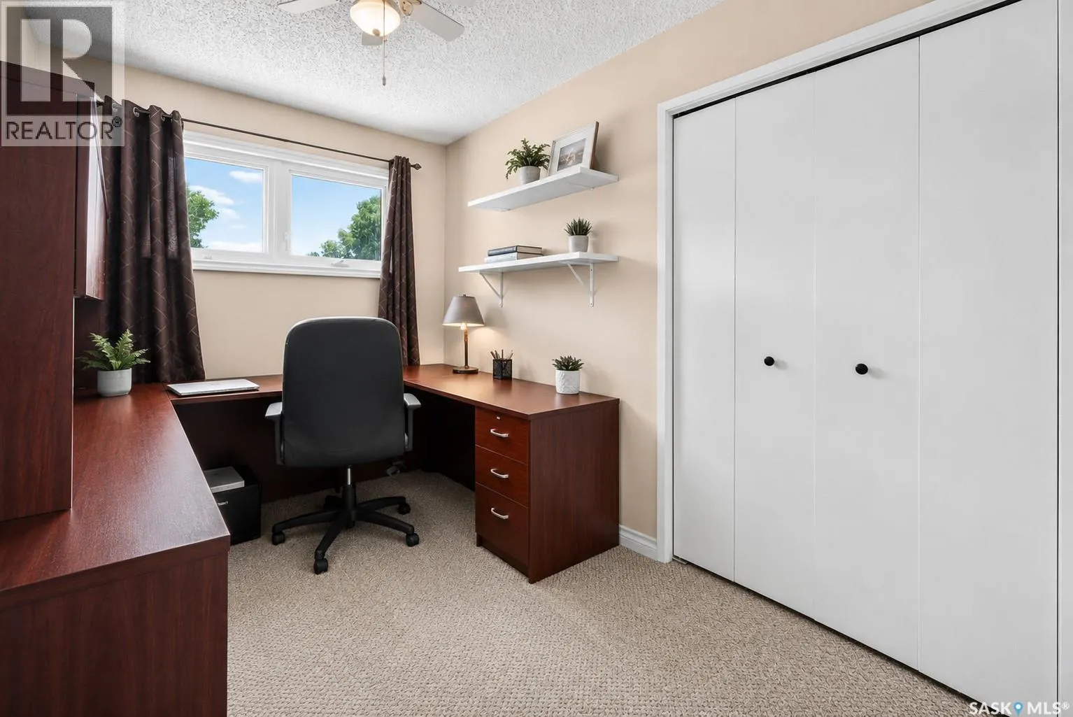 1355 Manitou CRESCENT