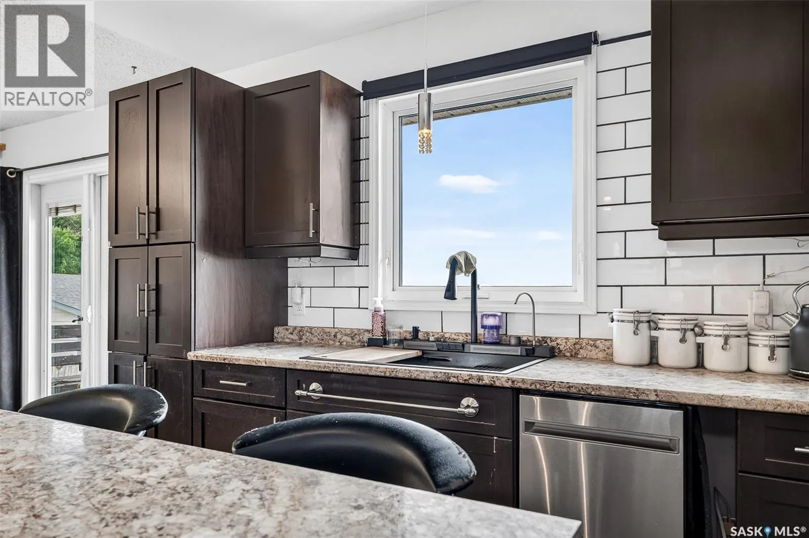 1355 Manitou CRESCENT