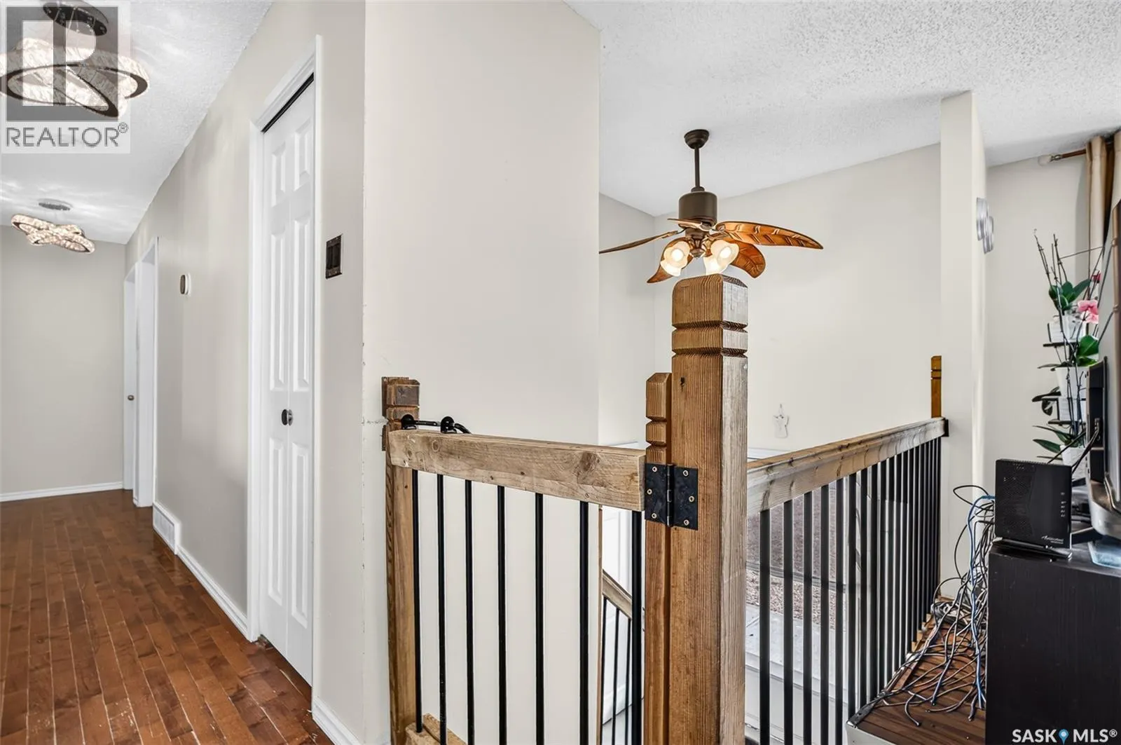 1355 Manitou CRESCENT