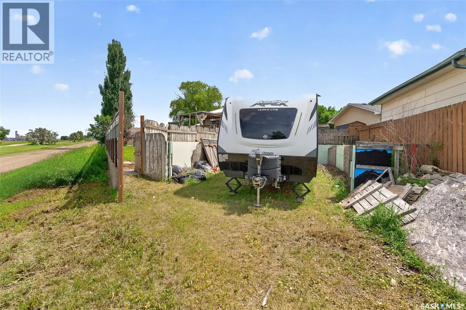 1355 Manitou CRESCENT