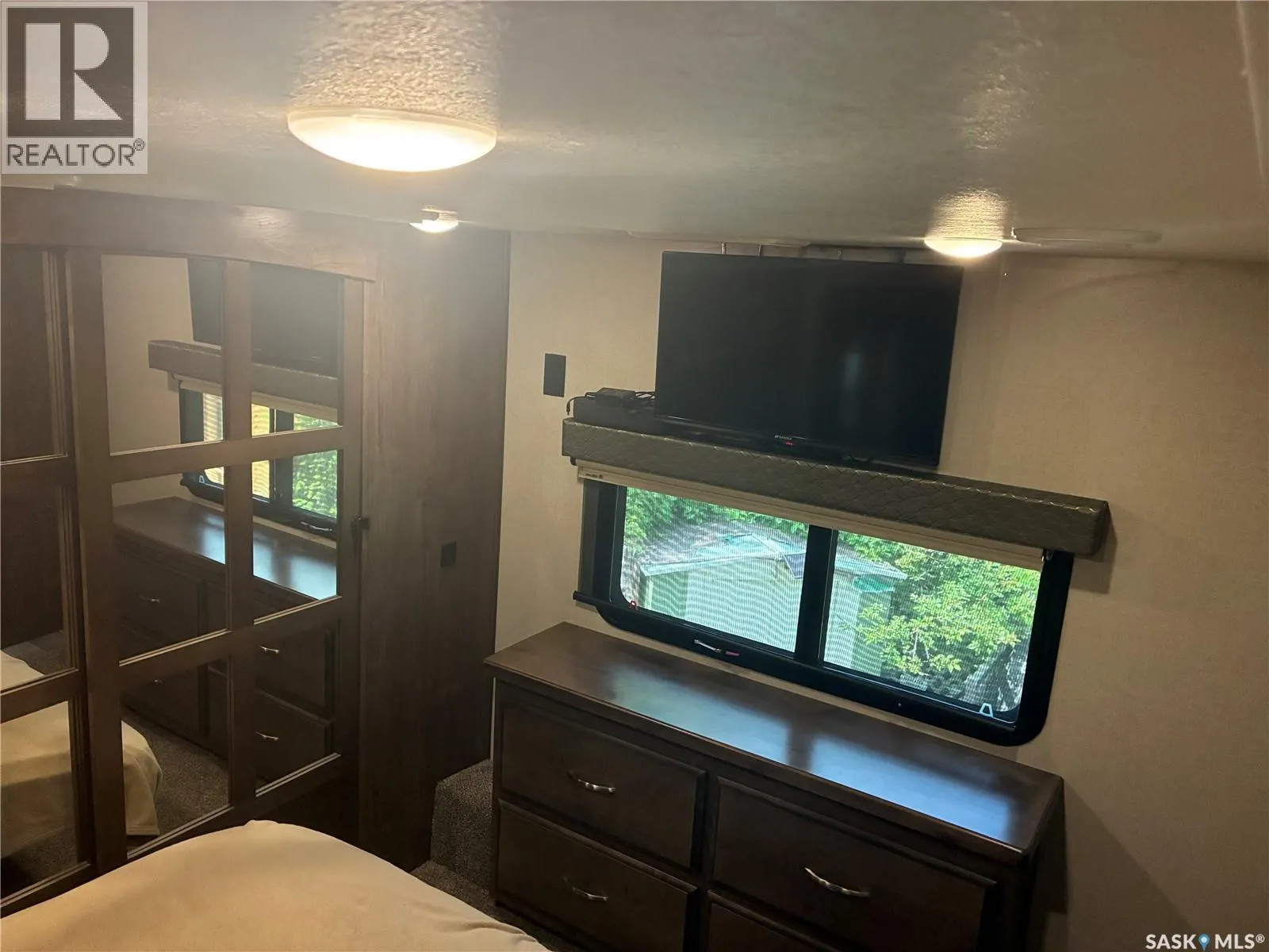 45 Poplar Beach RV Park