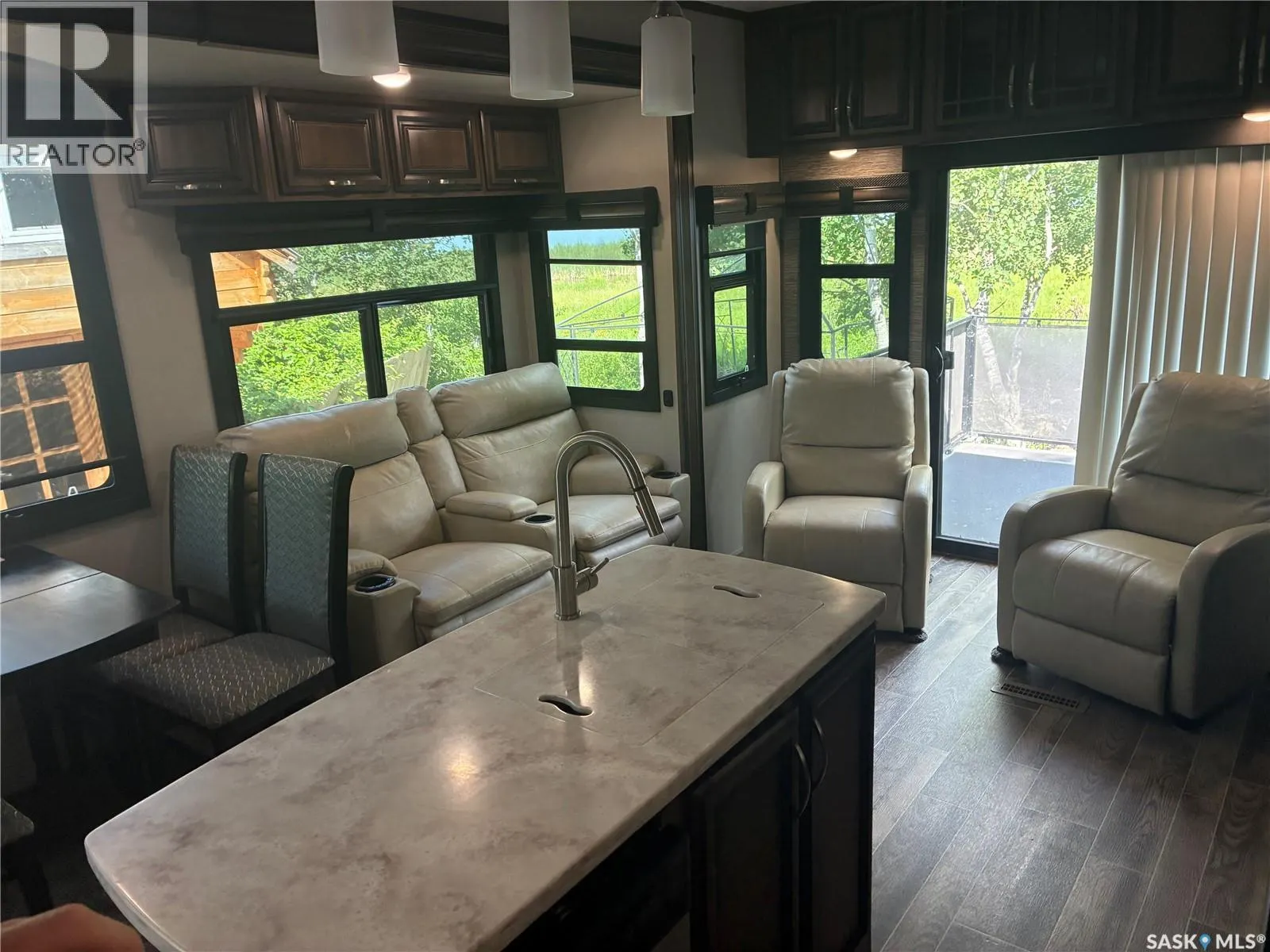 45 Poplar Beach RV Park