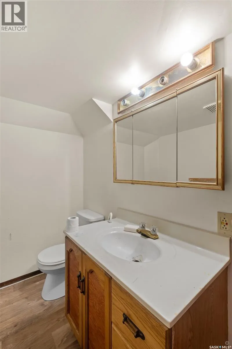 1313 6th AVENUE W