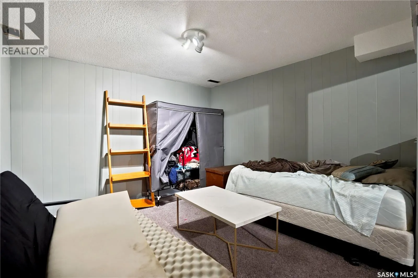 1313 Prince CRESCENT