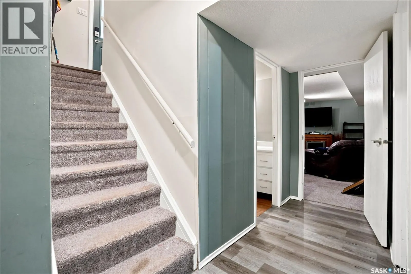 1313 Prince CRESCENT