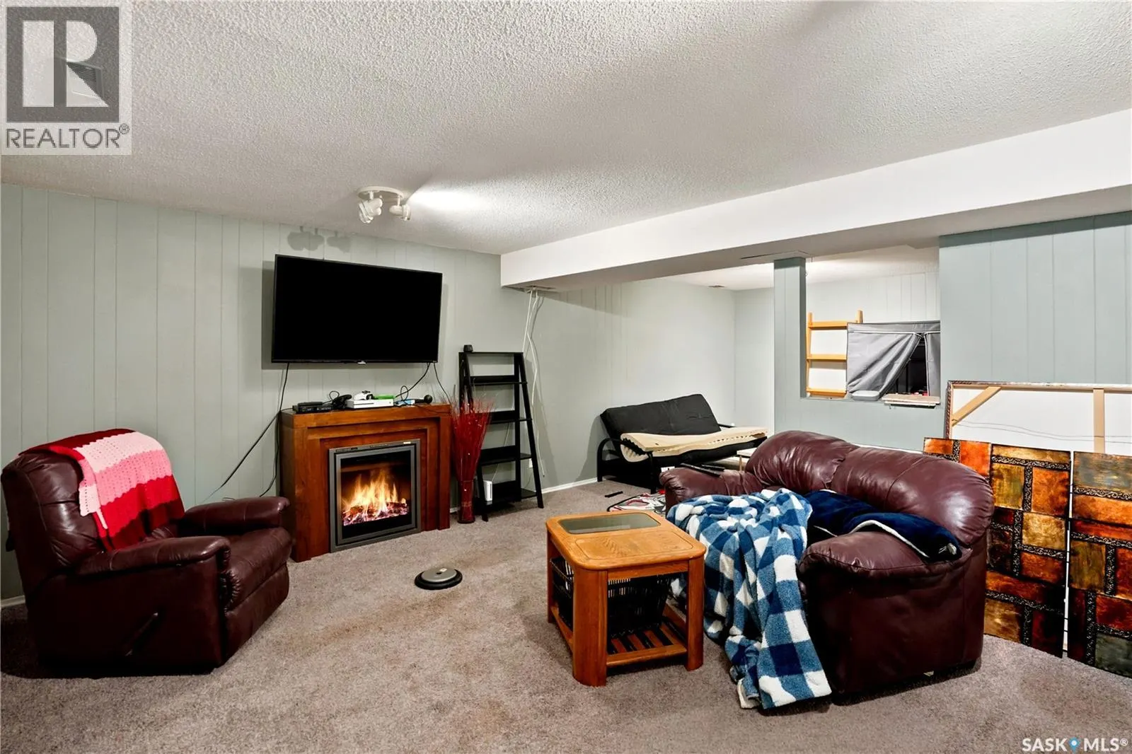 1313 Prince CRESCENT