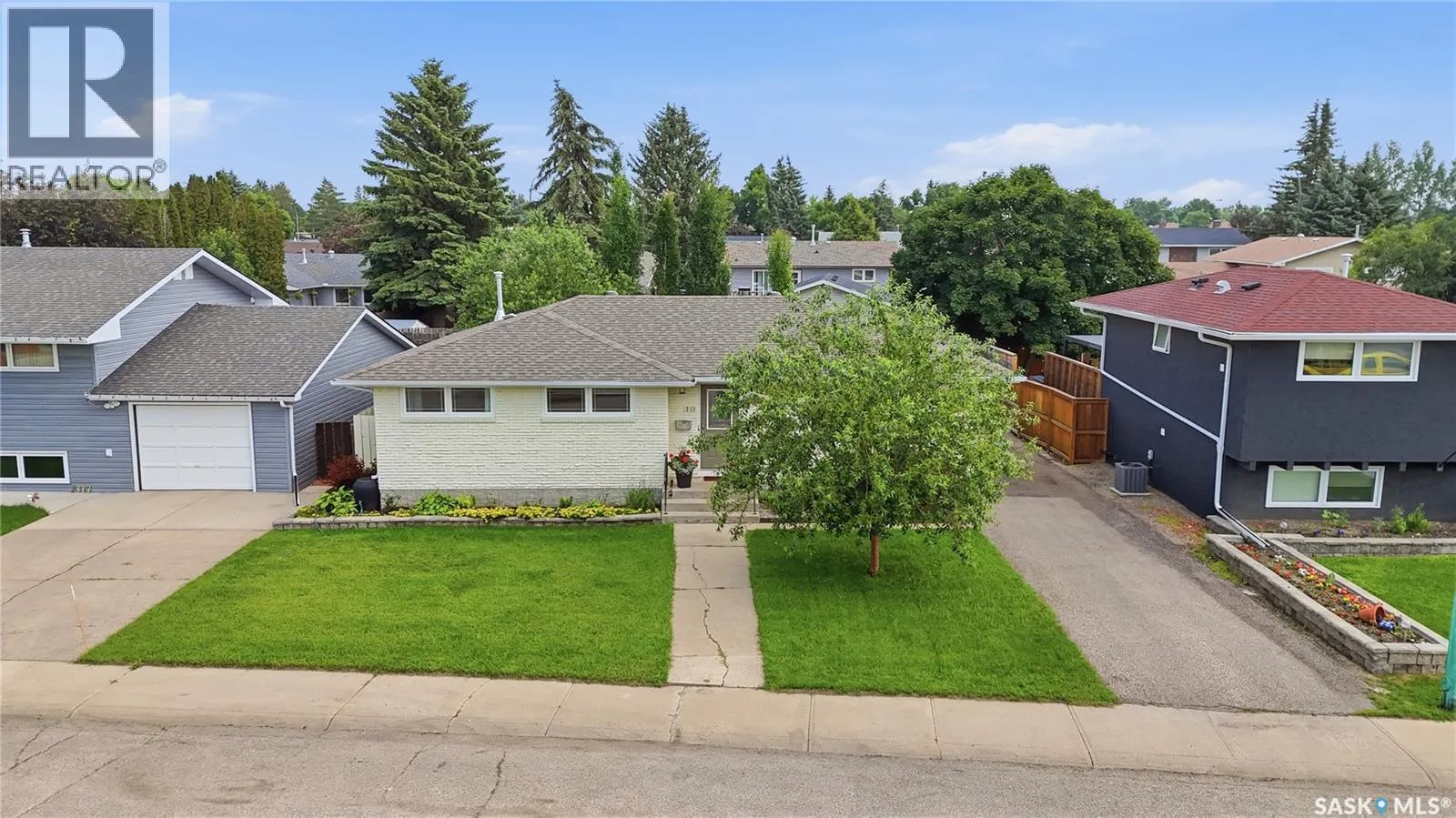 1313 Prince CRESCENT