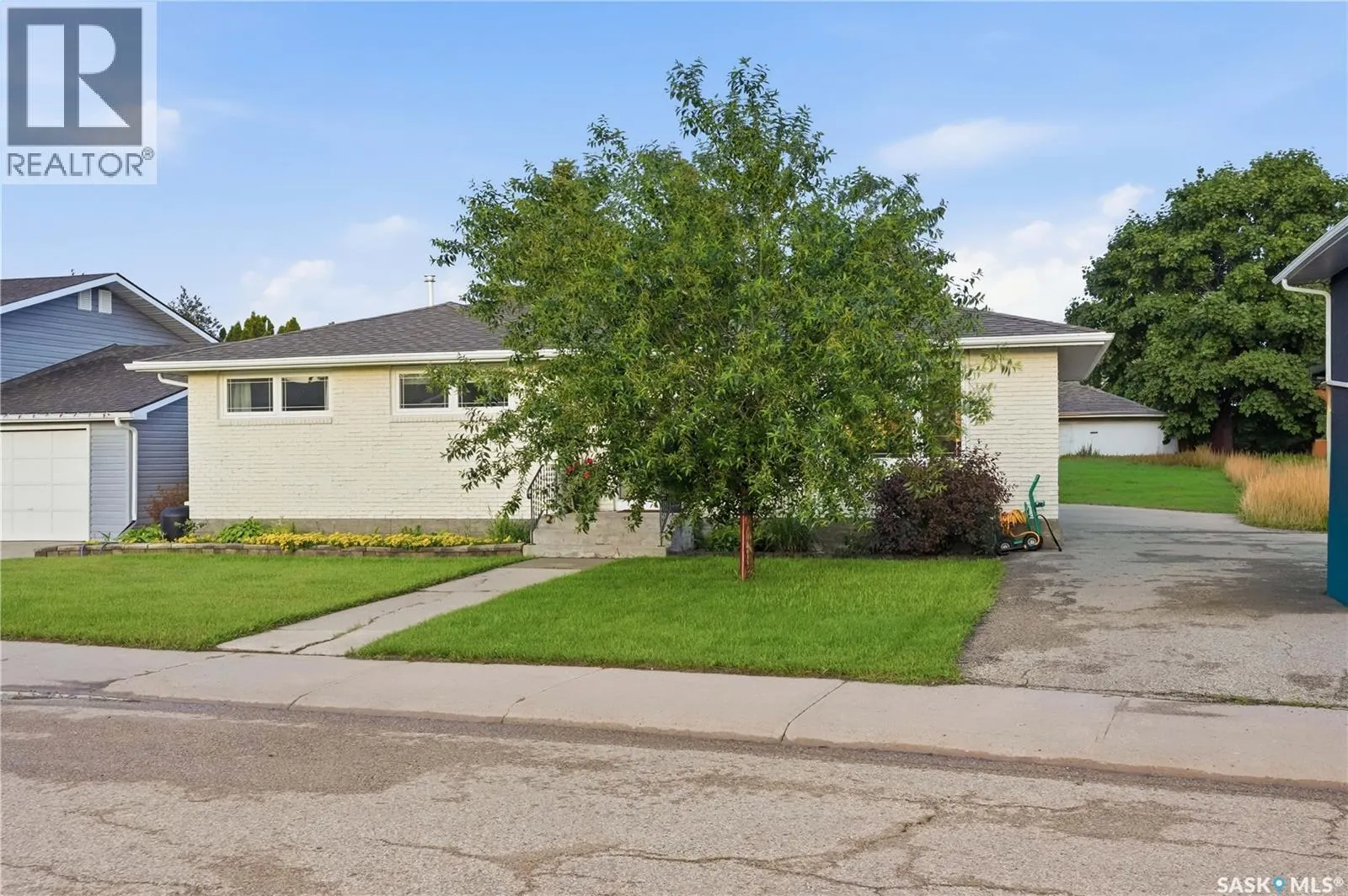 1313 Prince CRESCENT