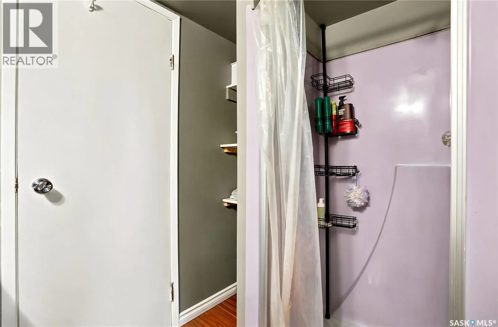 1313 Prince CRESCENT
