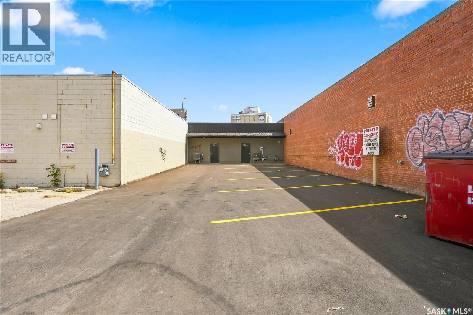 526 Main STREET N