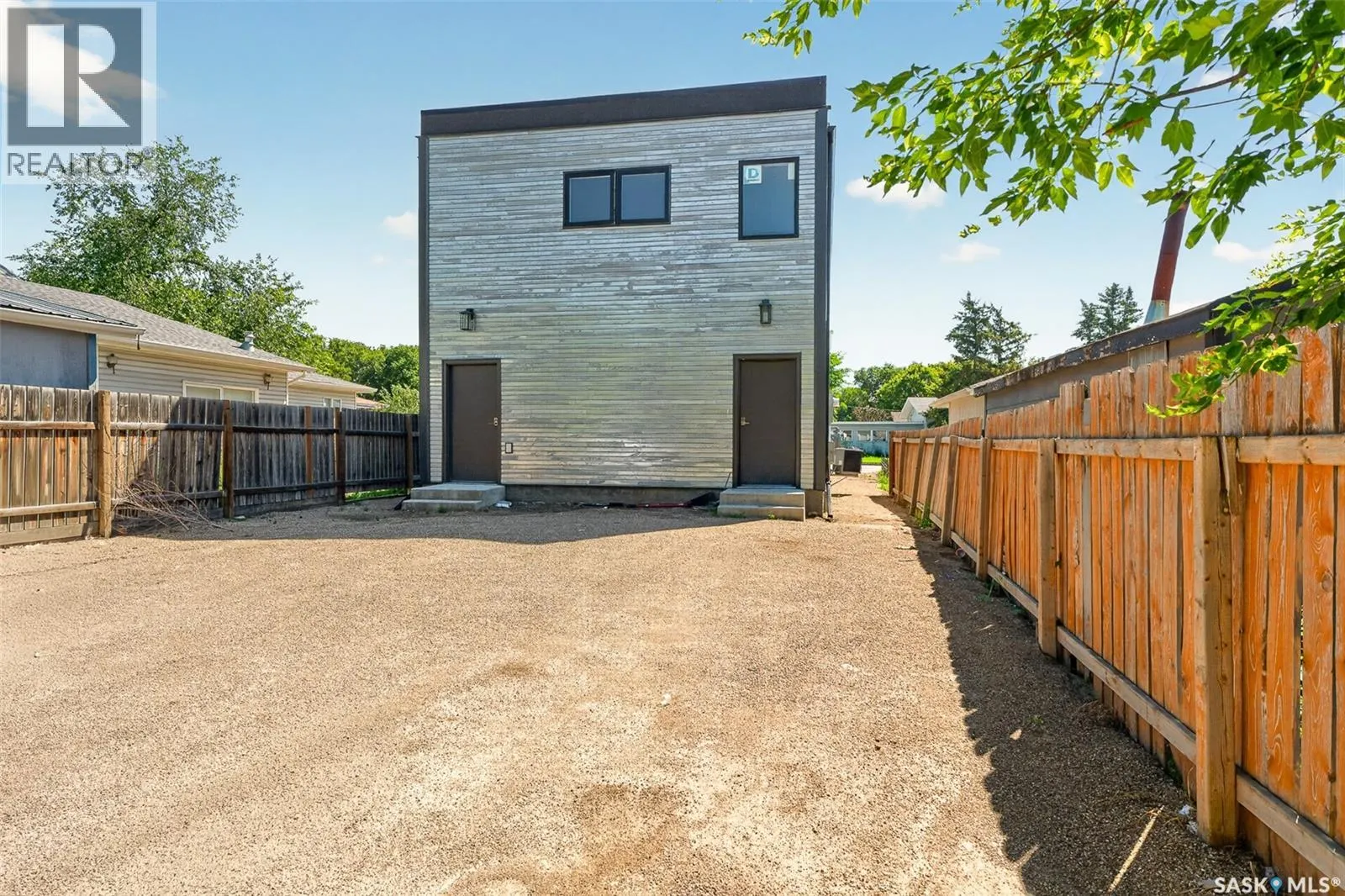 424 9th AVENUE W