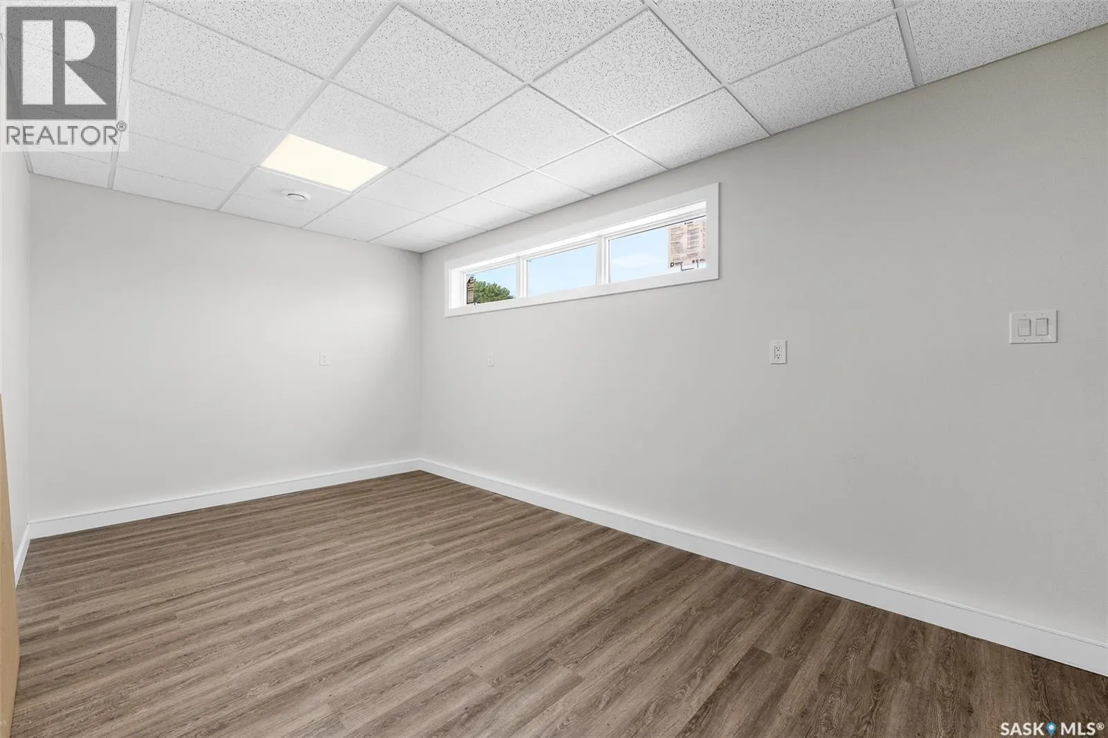 424 9th AVENUE W
