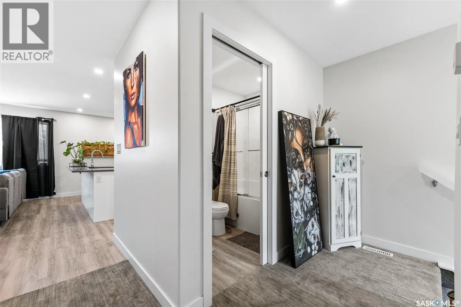 424 9th AVENUE W