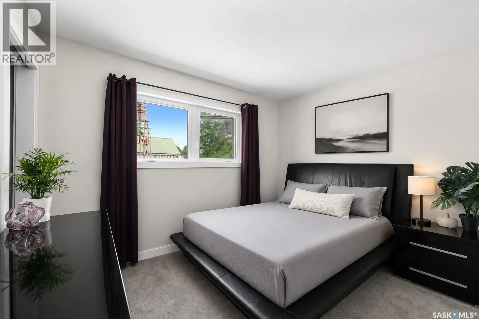 424 9th AVENUE W