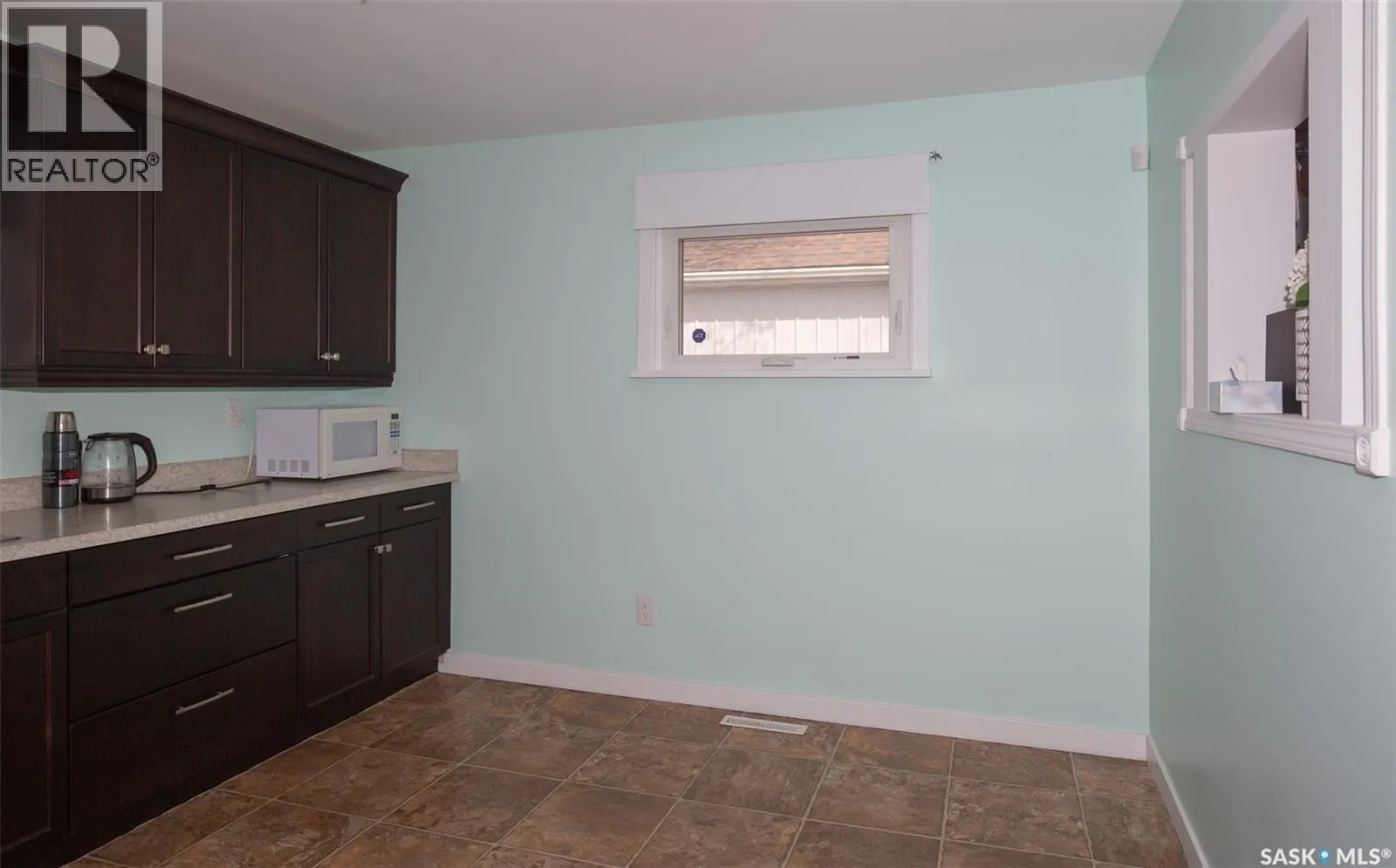 454 Fairford STREET W