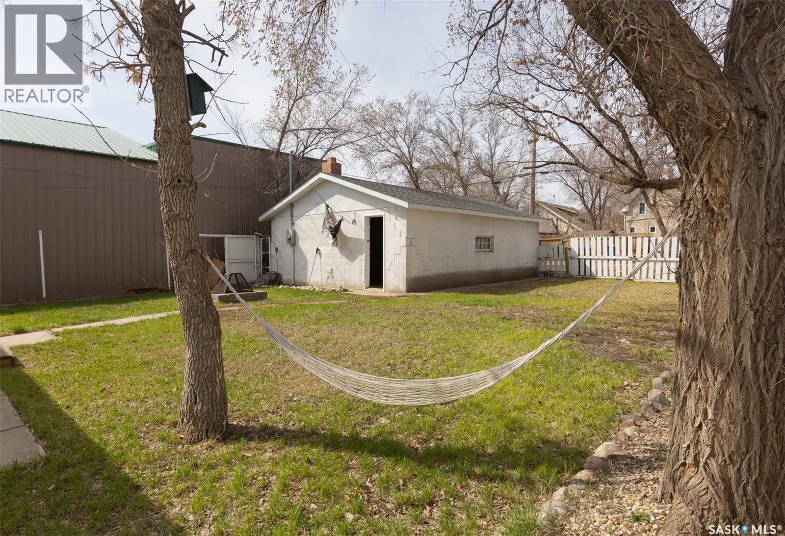 454 Fairford STREET W