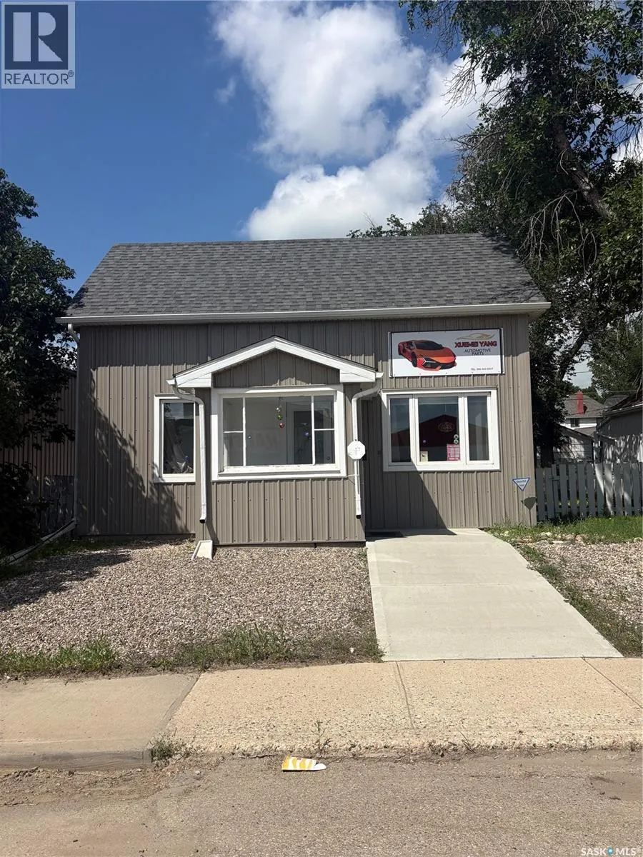 454 Fairford STREET W