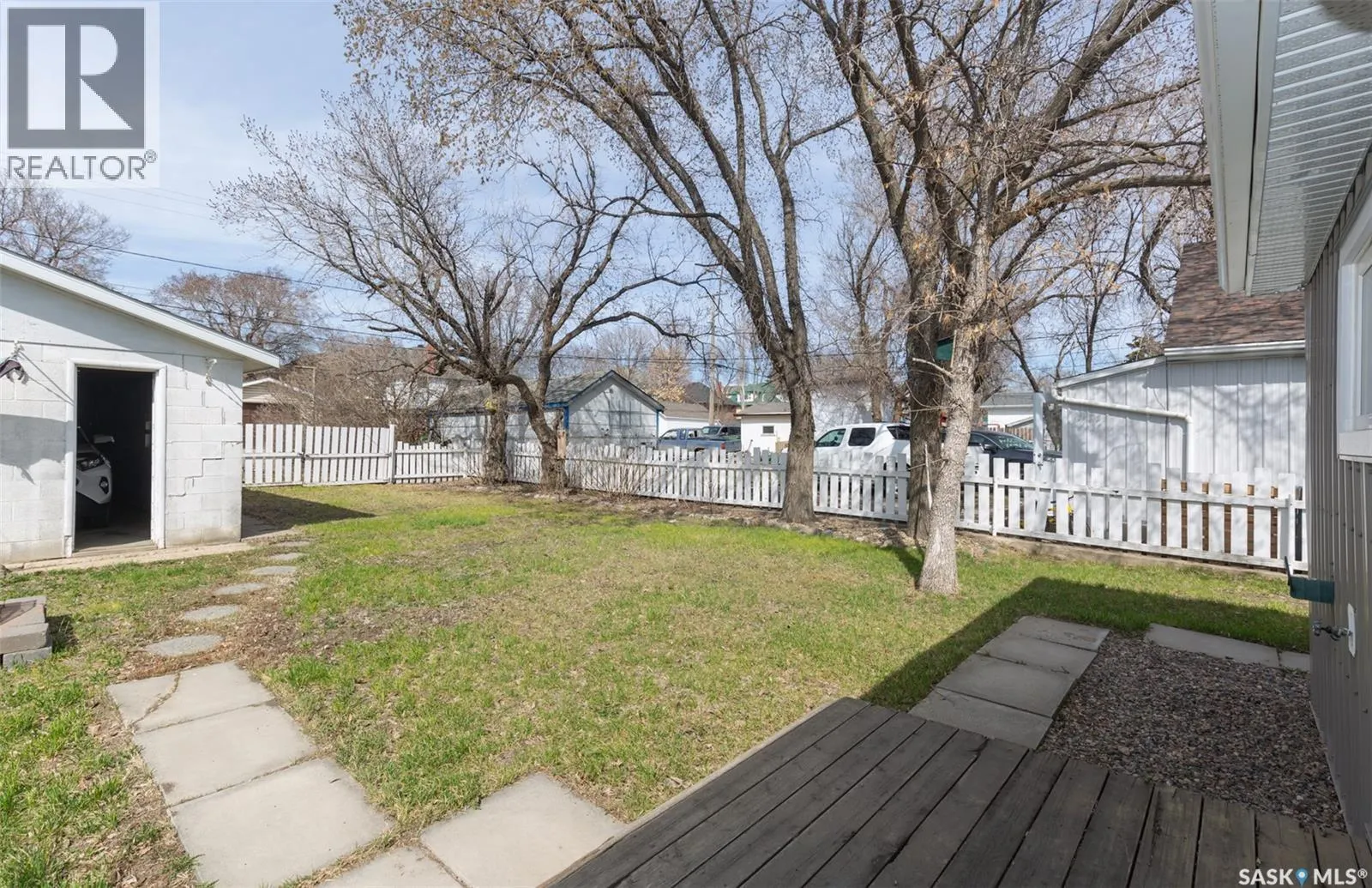 454 Fairford STREET W