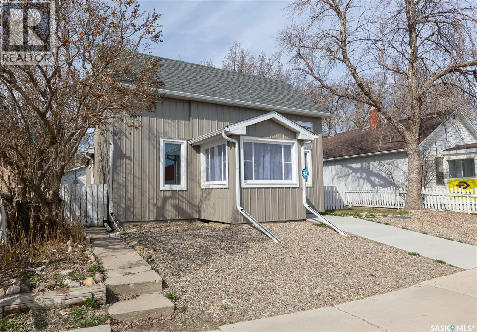 454 Fairford STREET W