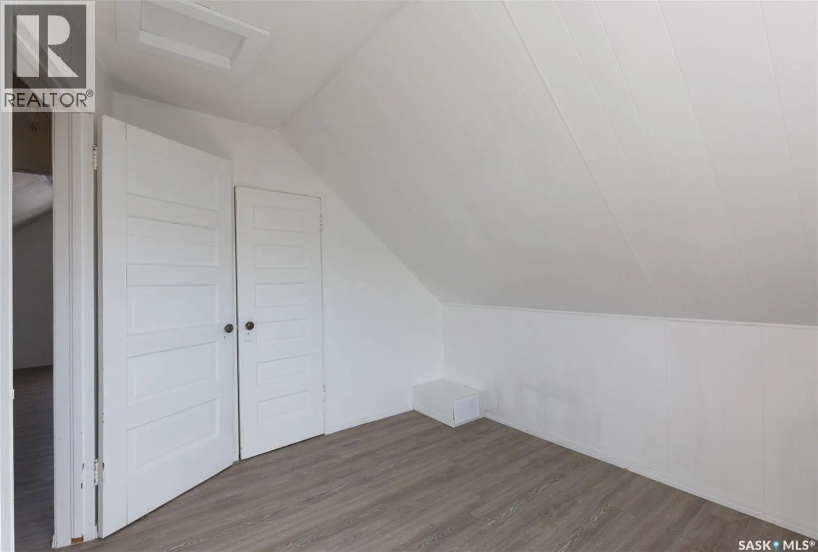 454 Fairford STREET W