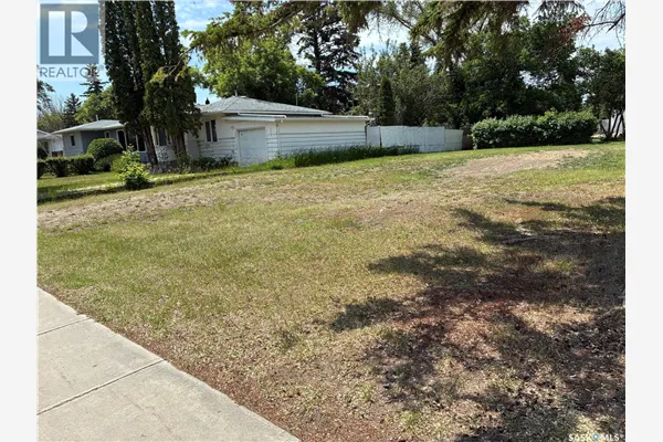 613 P AVENUE N
