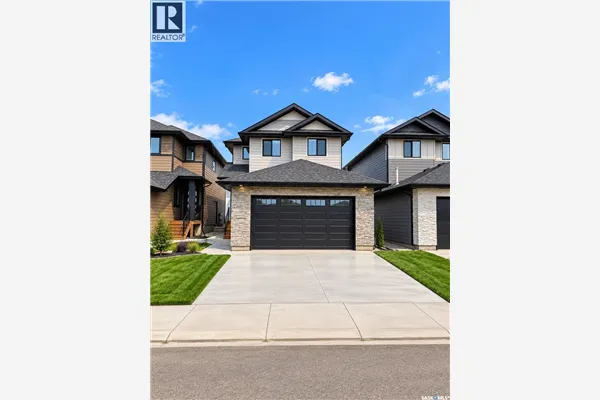 243 Leskiw LANE