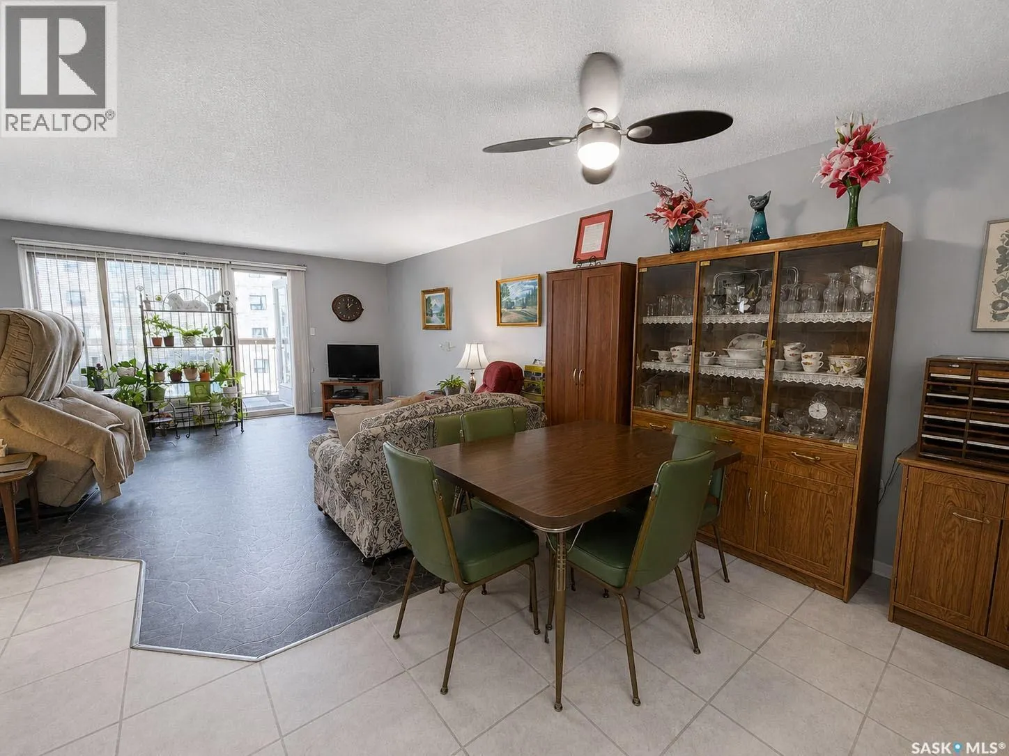 304 255 7th STREET E