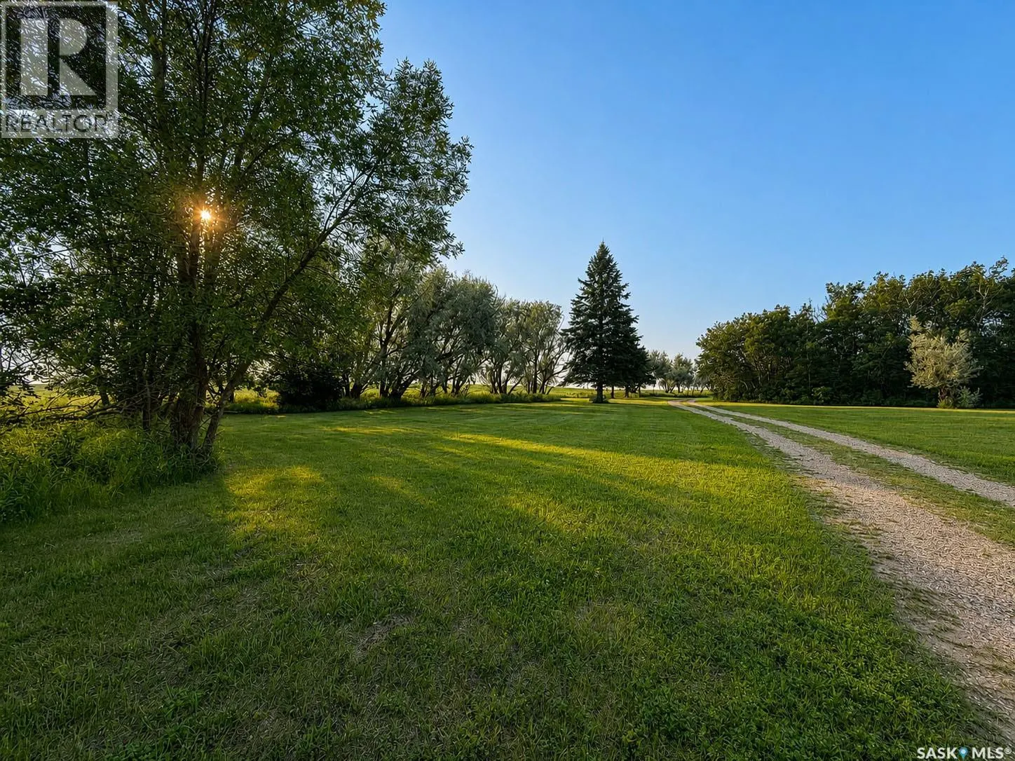 South Sask River Front Acreage