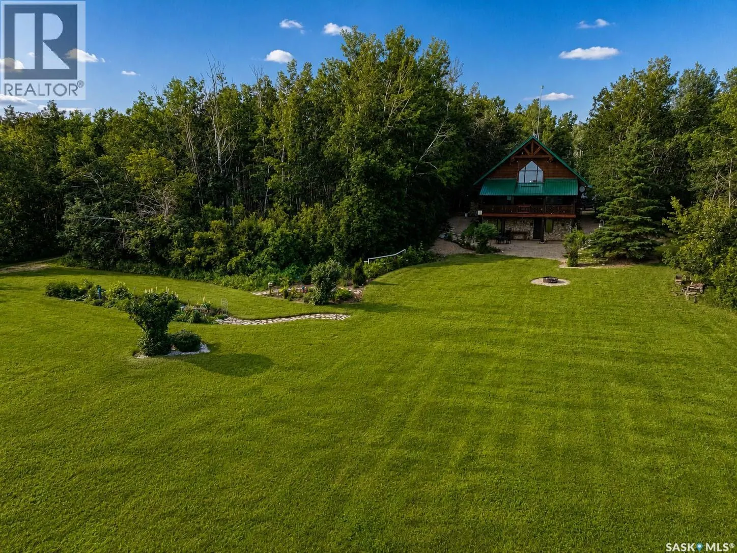 South Sask River Front Acreage