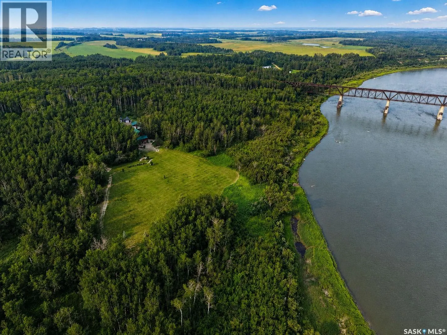 South Sask River Front Acreage