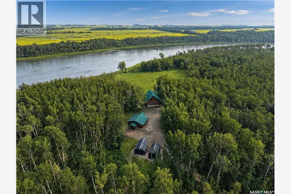 South Sask River Front Acreage