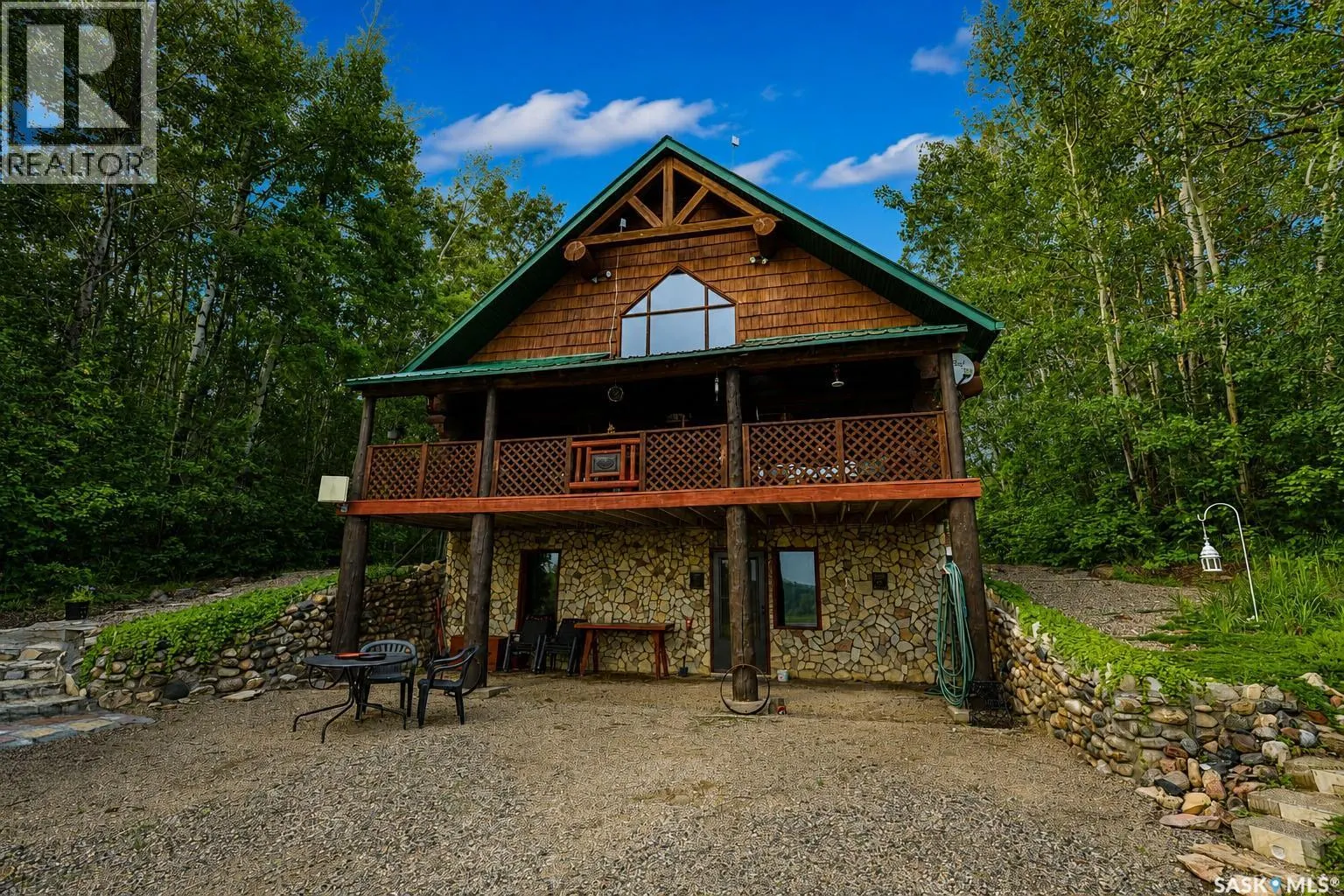 South Sask River Front Acreage