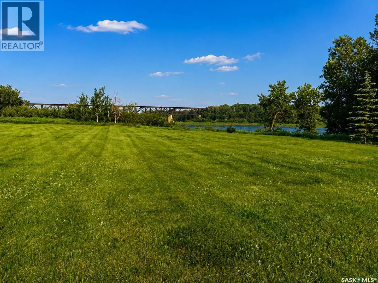 South Sask River Front Acreage