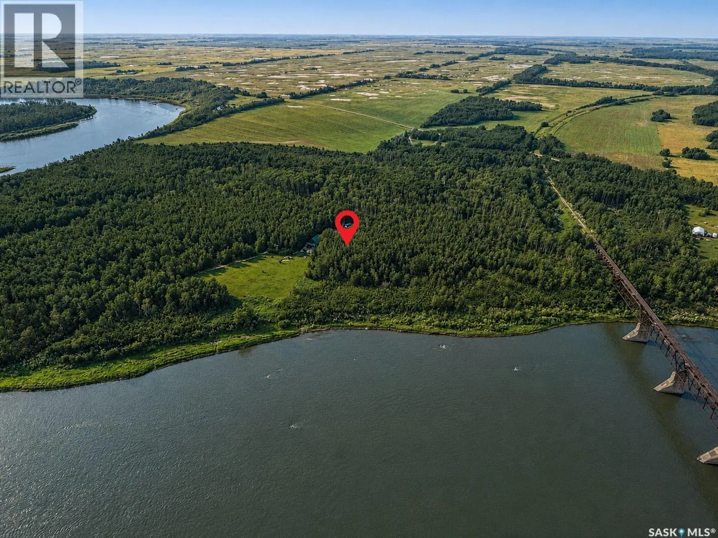 South Sask River Front Acreage