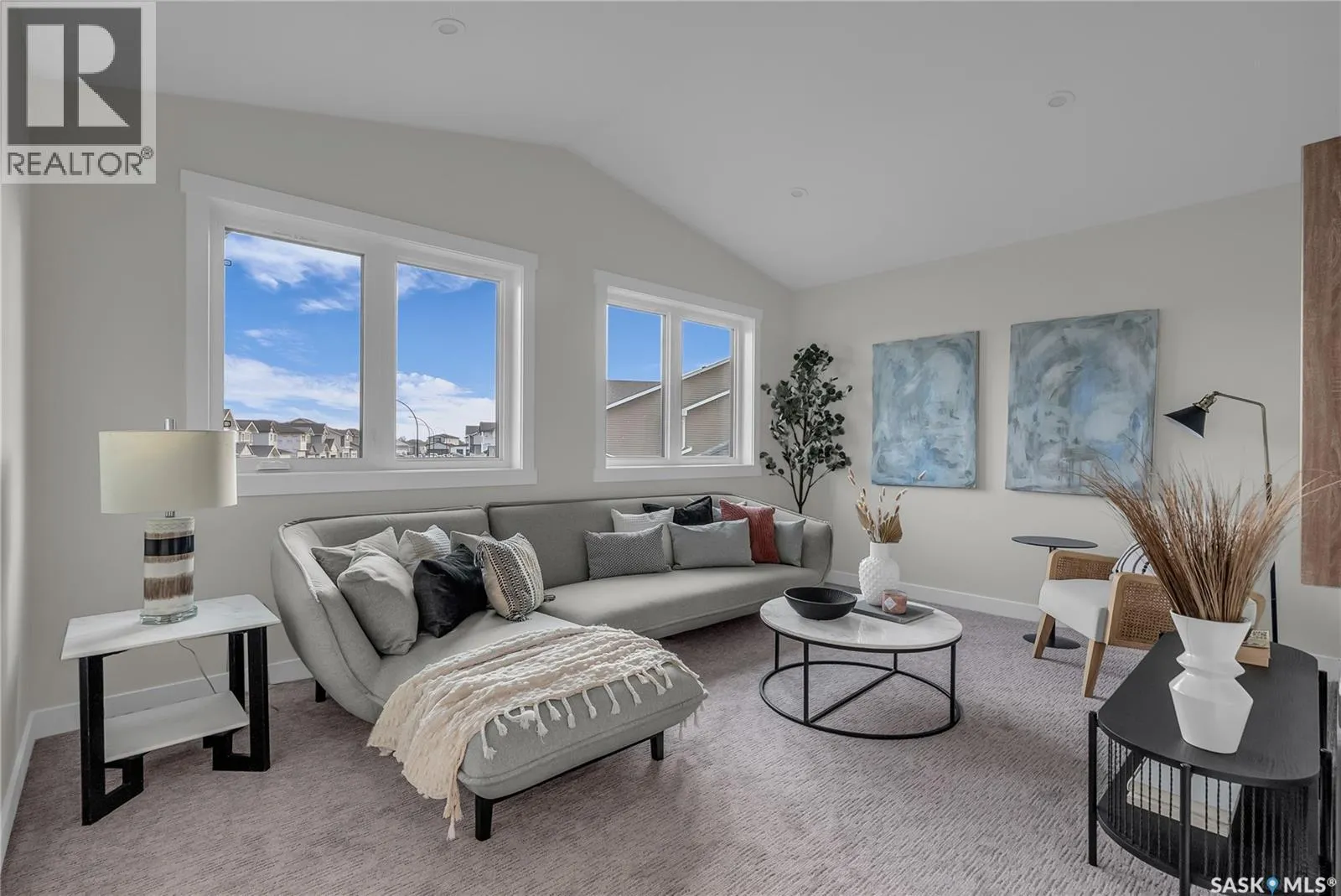 463 Traeger CLOSE