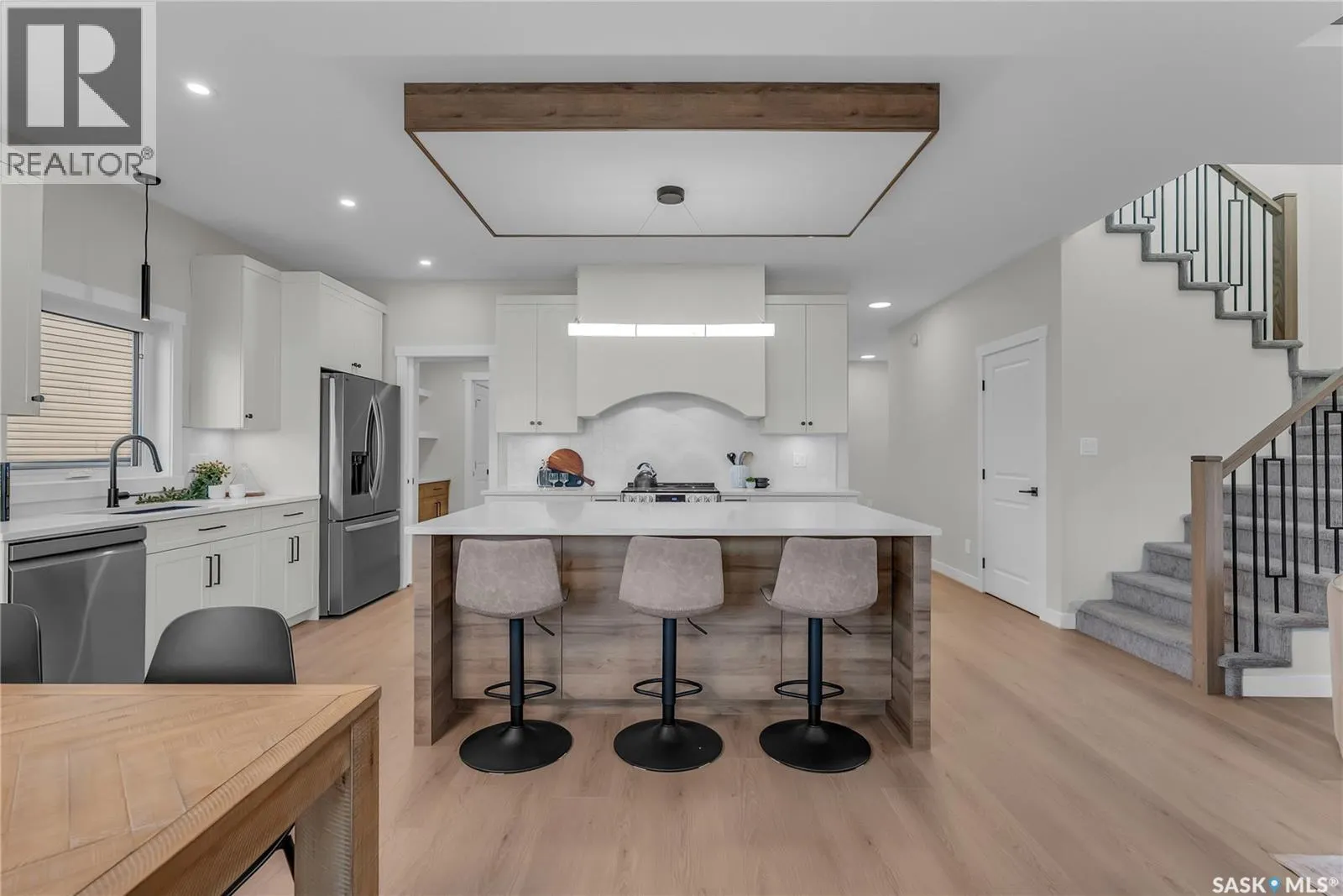463 Traeger CLOSE